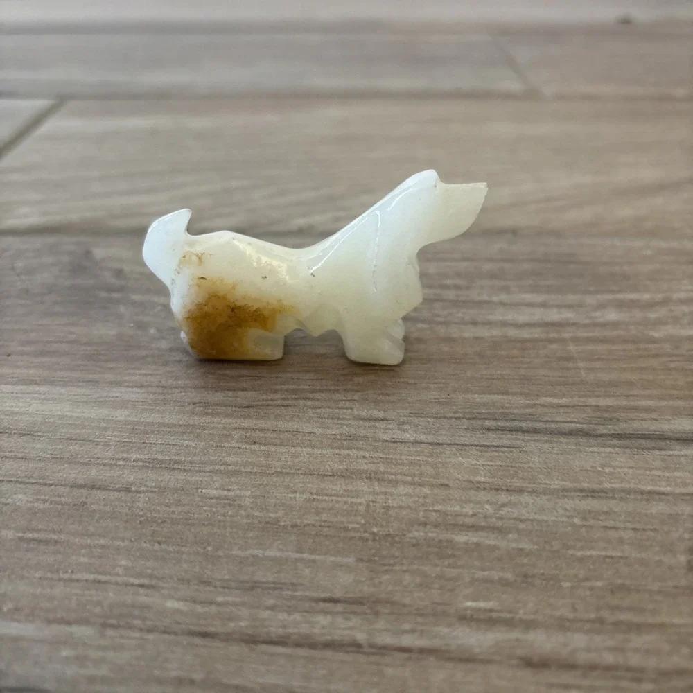 Carved White Onyx Stone Basset Hound Dog Sculpture Figurine 3.25